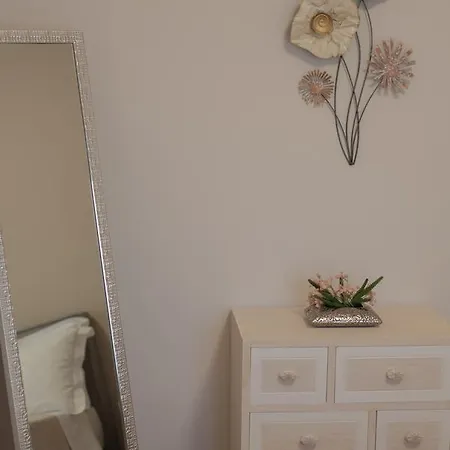 Apartment Mary's House